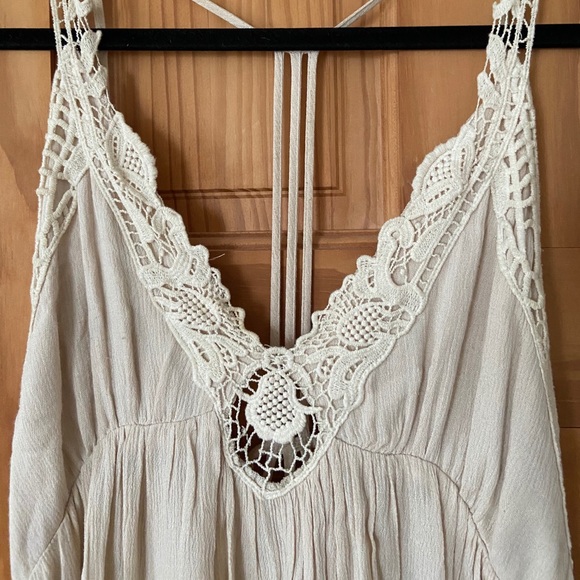 flowy, lace light beige dress - Picture 4 of 5